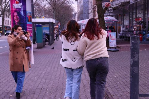 Adelina "KI vs Frauenbild"