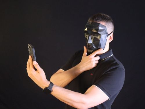 Maske auf-Selfie los